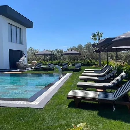 Holiday home Ultra Lueks Havuzlu Cesme