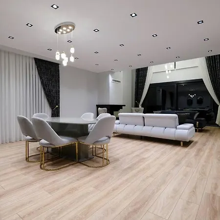 Ultra Lueks Havuzlu Holiday home *
